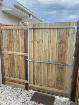 Timber Gate - Image 2