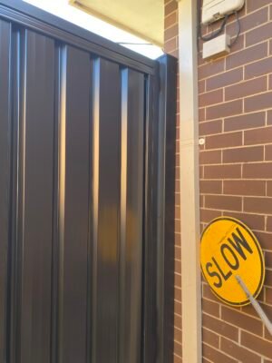 Colorbond double swing gate - Image 7