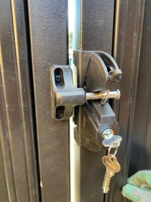 Colorbond double swing gate - Image 6