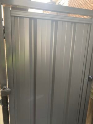 Colorbond Gate with crossbar frame - Image 6